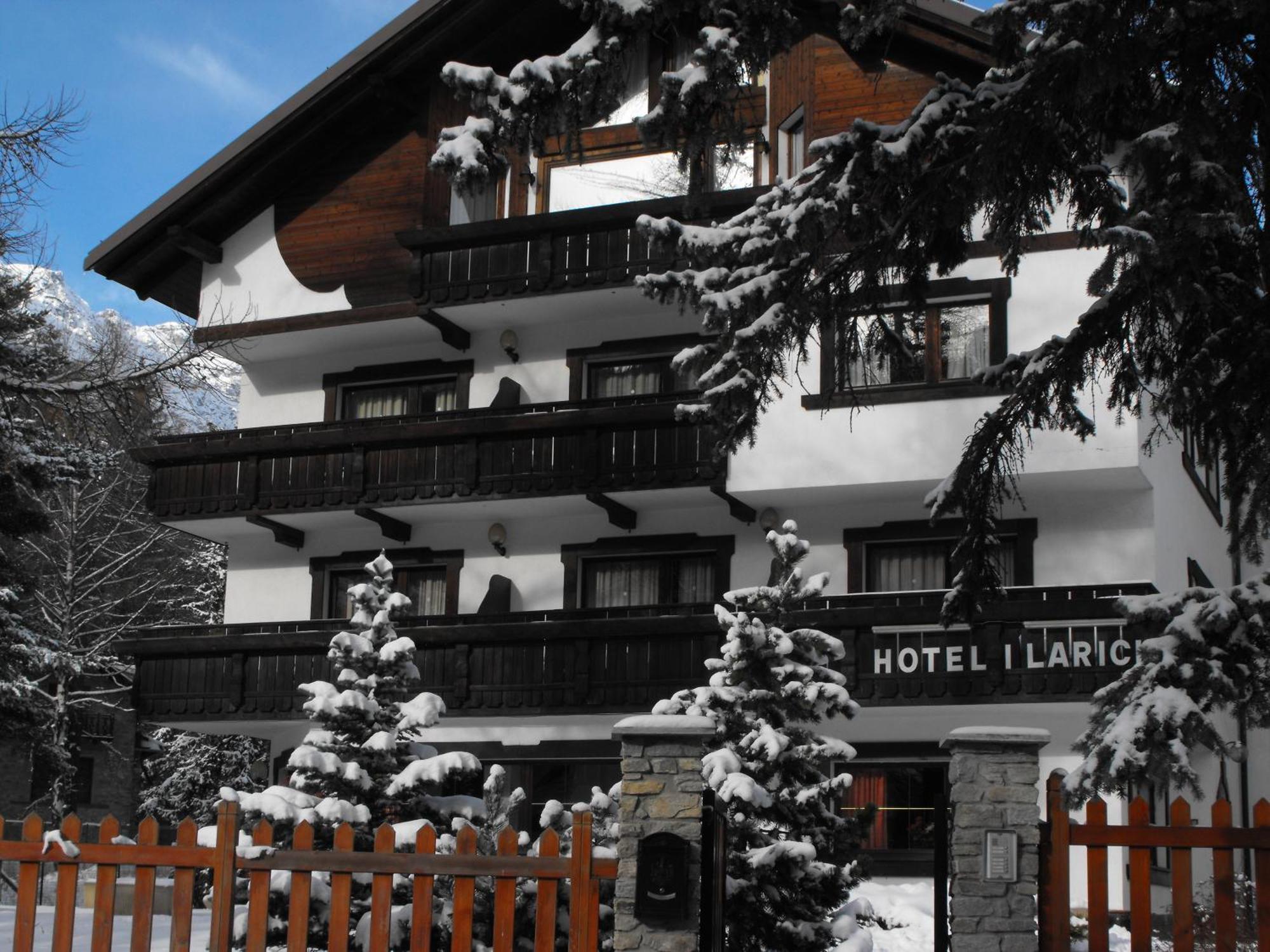 Hotel I Larici Bardonecchia Exterior photo