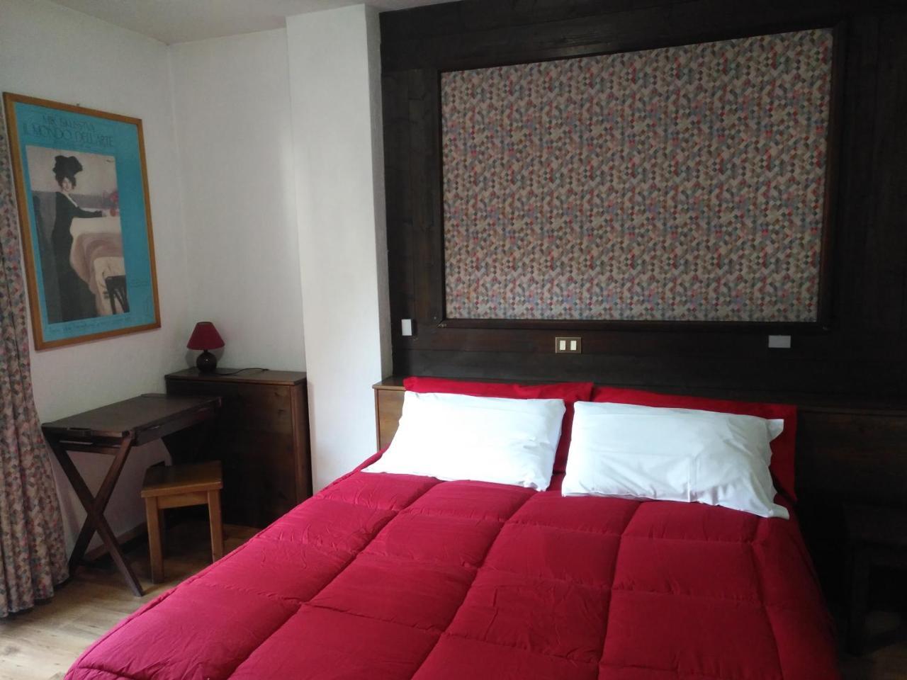 Hotel I Larici Bardonecchia Exterior photo
